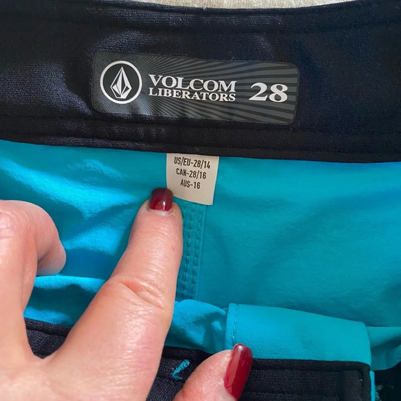 Volcom Boys Board Shorts Swim Suit Pockets blue black size 16 - Picture 3 of 14